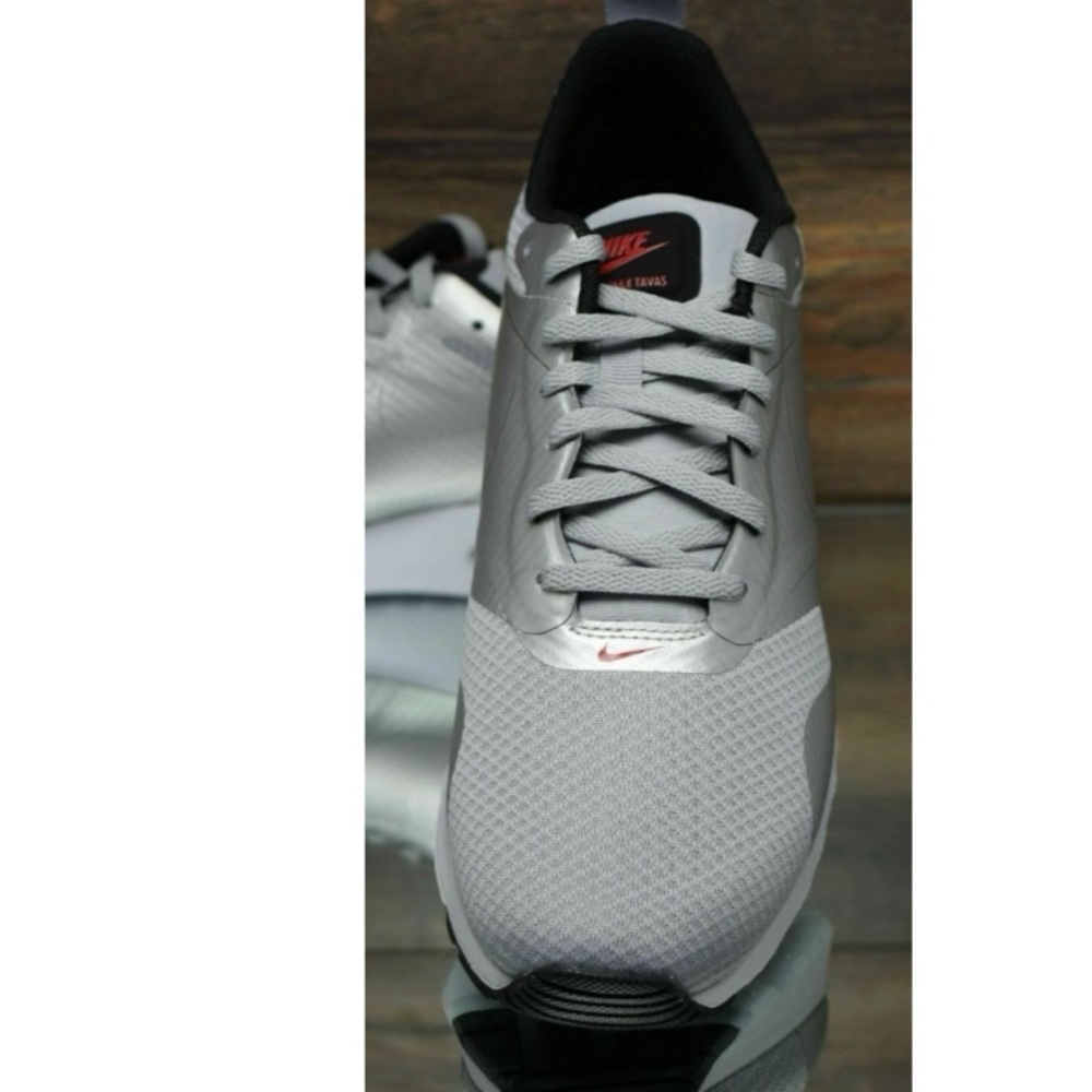 Nike Women’s Air Max Tavas
